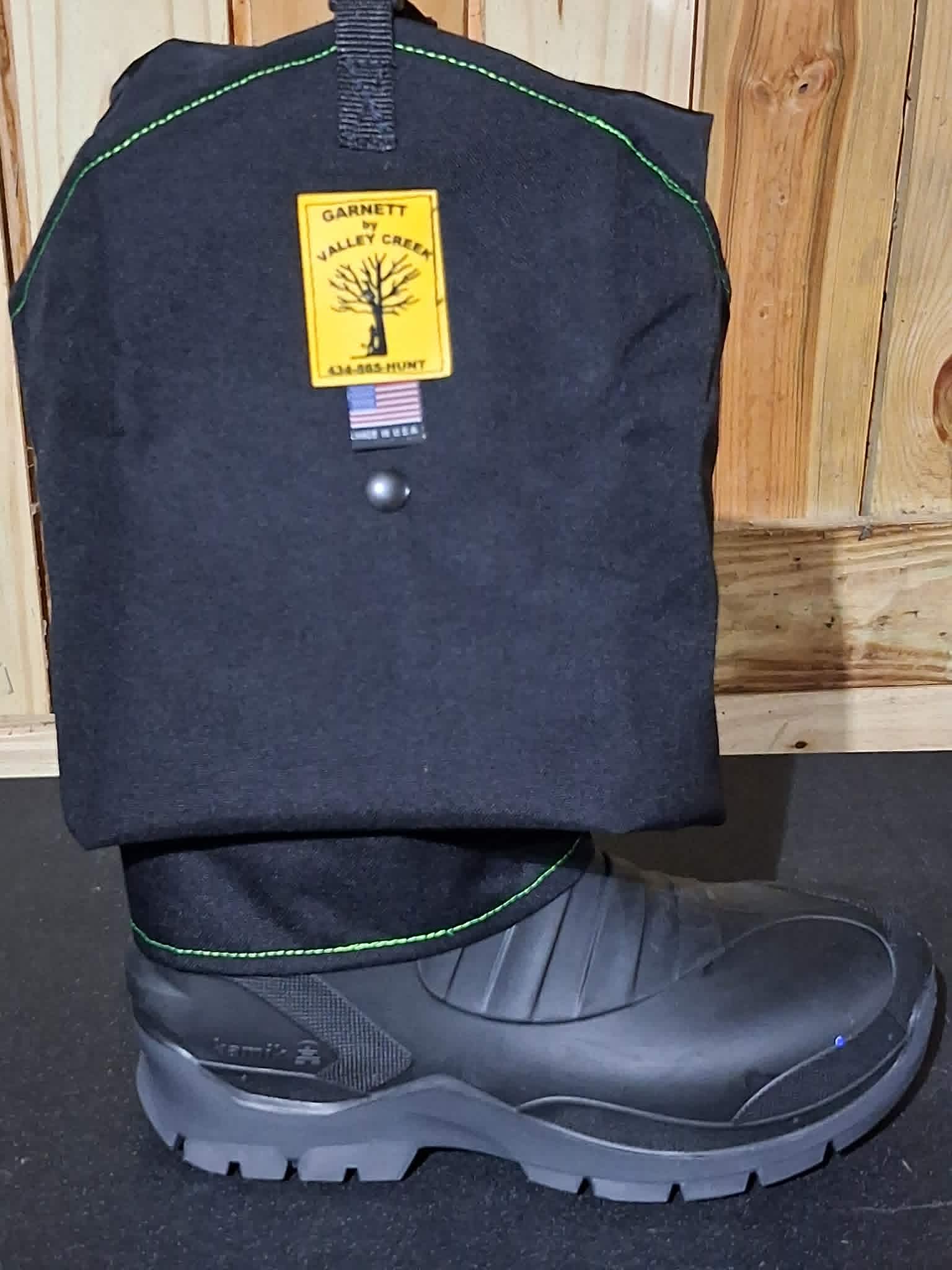 Boots - Kamik with Black Chap